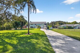 6701 Hillside Ln in Lantana, FL - Building Photo - Building Photo