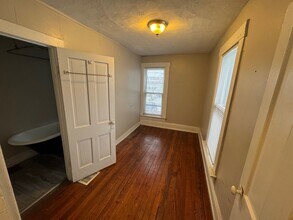 552 Bradley St, Unit duplex in Columbus, OH - Foto de edificio - Building Photo