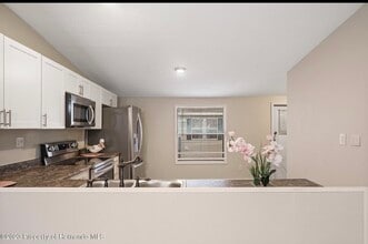 138 Arkays Ave in Spring Hill, FL - Foto de edificio - Building Photo