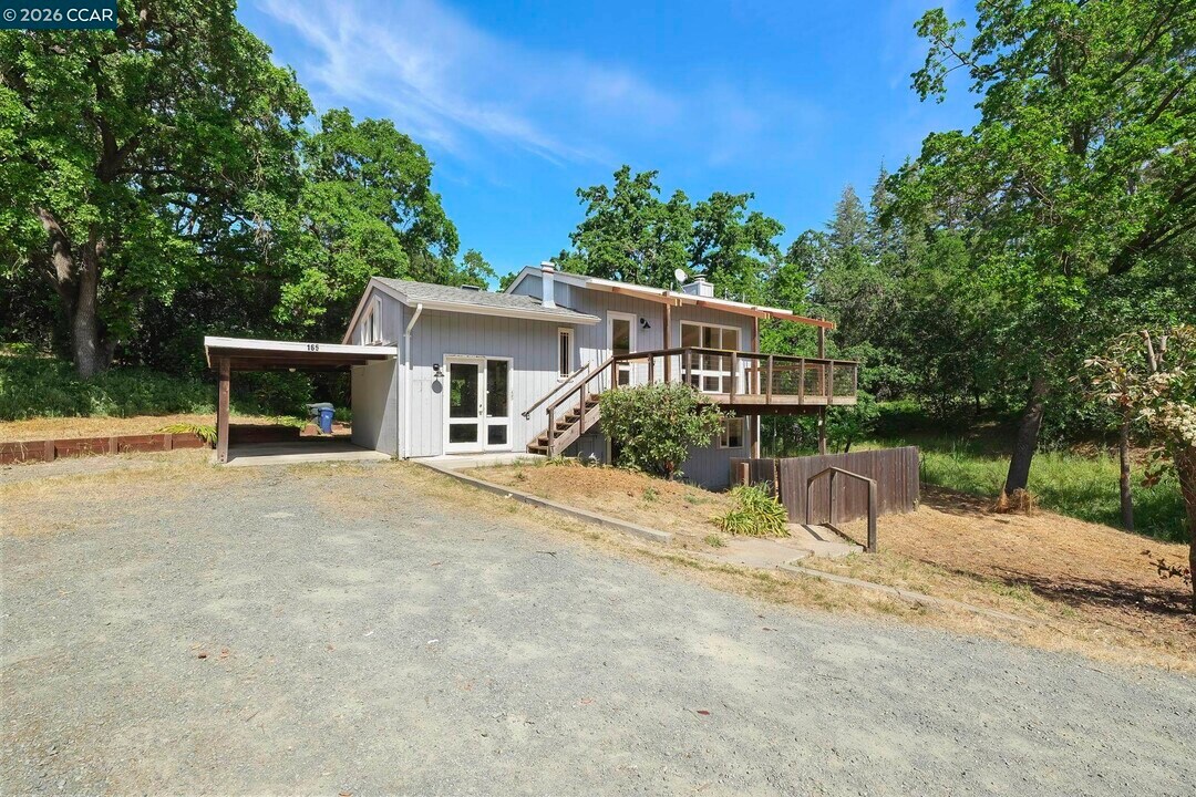 165 Topaz Ln in Pleasant Hill, CA - Building Photo