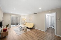 2601 Bellefontaine photo'