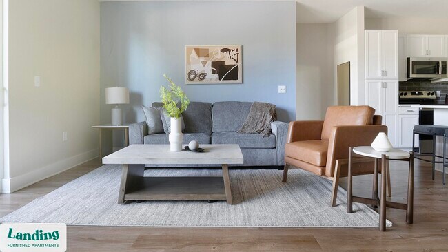 1000 Forestview Dr in Oakwood, GA - Foto de edificio - Building Photo