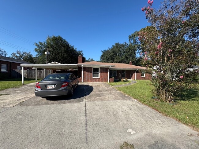 property at 2018 Louisiana Ave