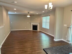 853 Huntington Trce in Chelsea, AL - Foto de edificio - Building Photo