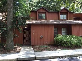 5745 SW 10th Pl in Gainesville, FL - Building Photo