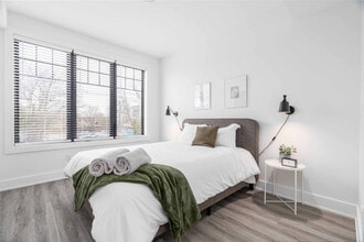 585 Queens Ave, Unit SI ID1388886P in London, ON - Building Photo - Building Photo