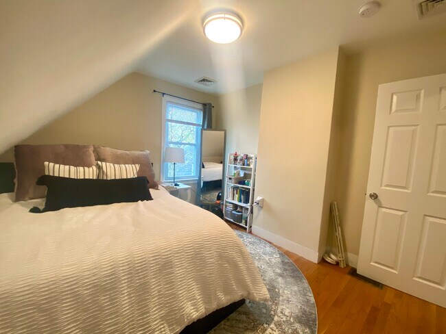 18 Chandler St, Unit 2 in Somerville, MA - Building Photo - Building Photo