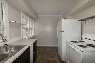 909 Ashland Rd in Columbia, MO - Building Photo - Building Photo