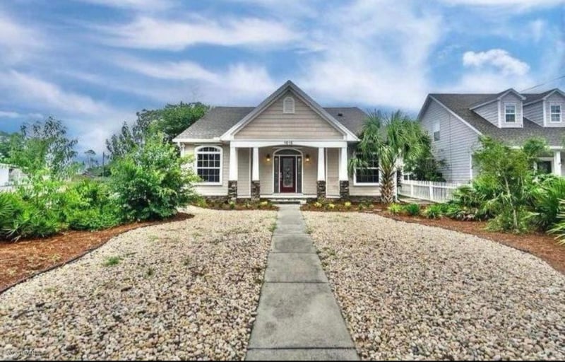 1015 W 11th St in Panama City, FL - Building Photo