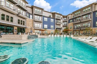 Westloop in Irving, TX - Foto de edificio - Building Photo