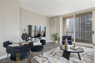 747 N Wabash Ave in Chicago, IL - Building Photo - Building Photo
