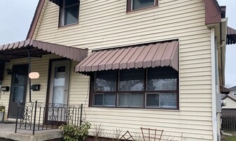 766 Tate Av in Hamilton, ON - Building Photo