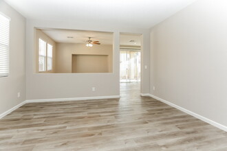 3604 N Porch Swings Way in Las Vegas, NV - Building Photo - Building Photo