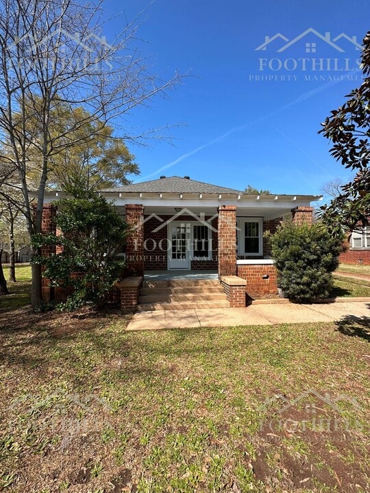 1208 W Whitner St in Anderson, SC - Building Photo
