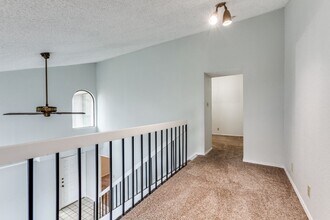 18040 Midway Rd in Dallas, TX - Building Photo - Building Photo