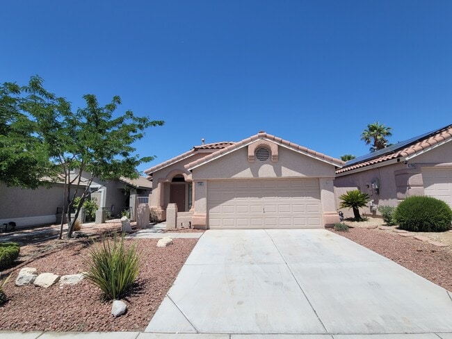 property at 2563 Spruce Creek Dr