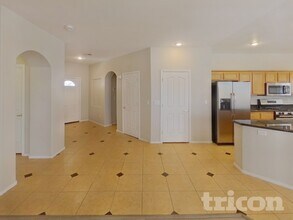 4123 Farmdale Ave in North Las Vegas, NV - Foto de edificio - Building Photo