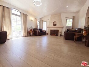 6241 W 6th St in Los Angeles, CA - Building Photo - Building Photo