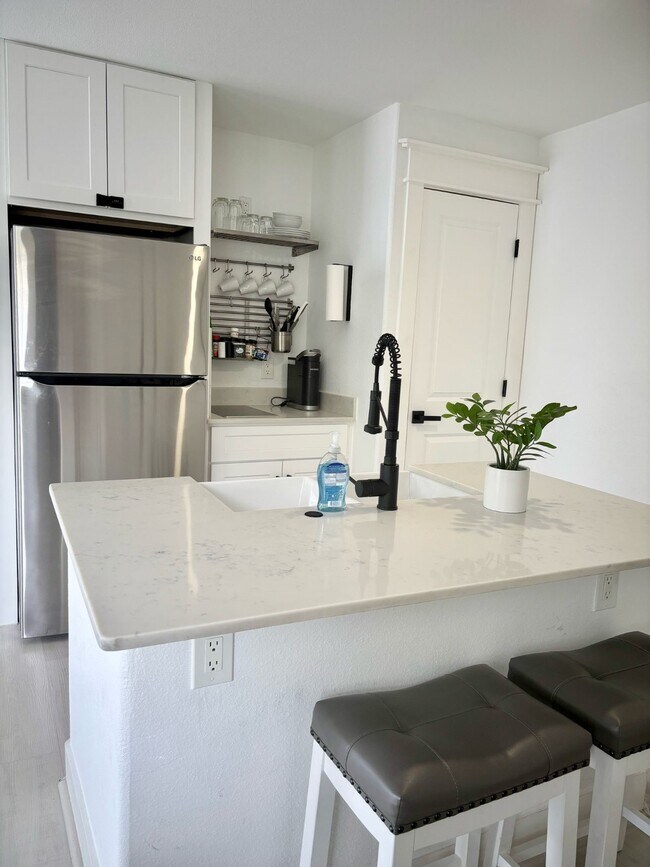 203 S Lockwood Dr in Houston, TX - Building Photo - Building Photo