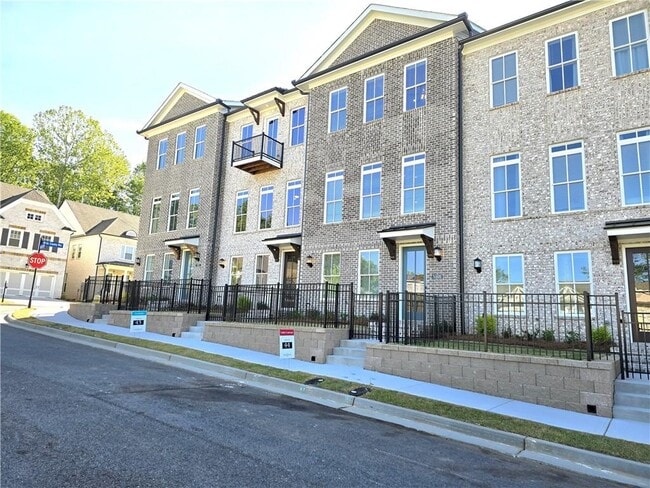 property at 1005 Crown Oak St