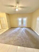 1423 Avon Ln, Unit 109 in North Lauderdale, FL - Building Photo - Building Photo
