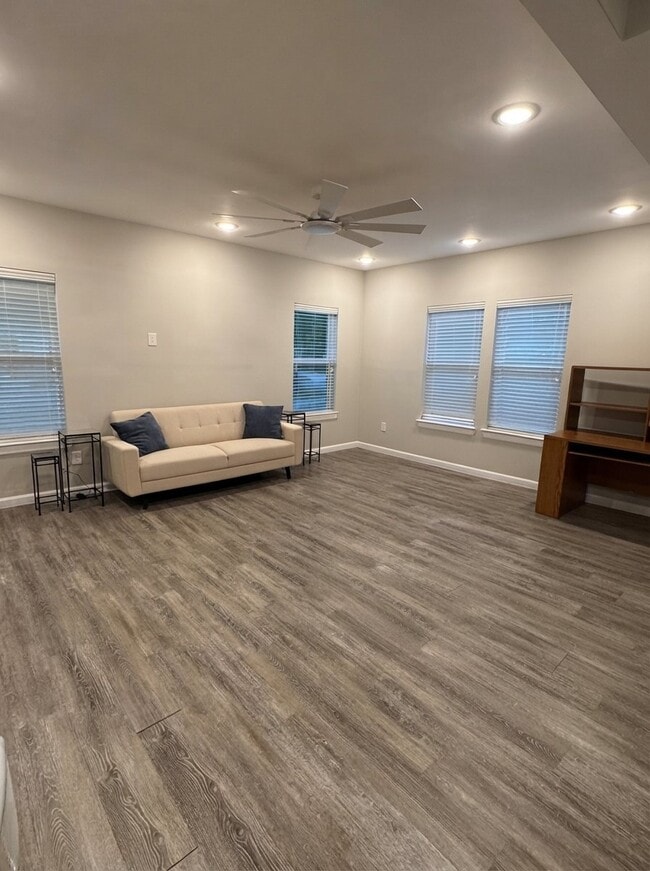 property at 2806 Rosewood St