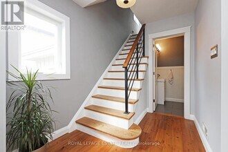 86 Midland Ave in Toronto, ON - Building Photo - Building Photo