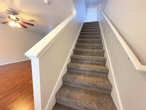 513 Rolling Oak Dr in Round Rock, TX - Building Photo - Building Photo