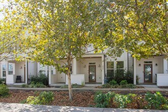 1034 Maynor Ave in Nashville, TN - Building Photo - Building Photo