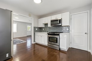 771 Pearl Harbor St in Bridgeport, CT - Building Photo