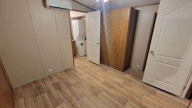 920 Cedar Village Ln in Seneca, SC - Building Photo - Building Photo