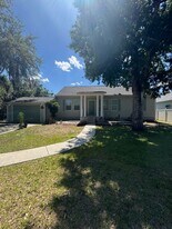 1130 Grapefruit Rd SE in Palm Bay, FL - Building Photo