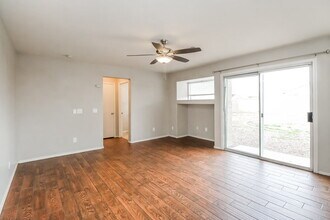 11024 W Frier Dr in Glendale, AZ - Building Photo - Building Photo