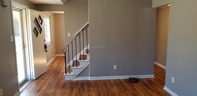 6703 W Barivista Dr in Verona, PA - Building Photo - Building Photo