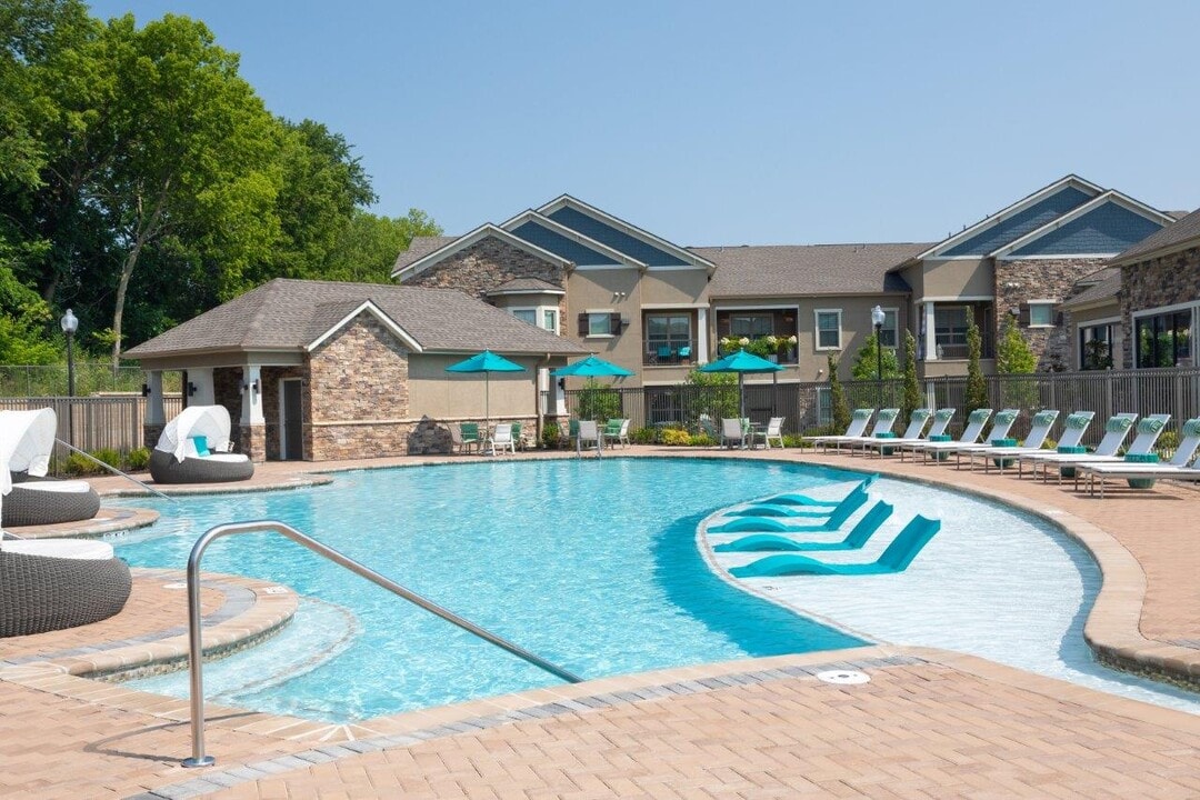 Satori Olathe in Olathe, KS - Foto de edificio