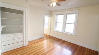 11 Barrows St, Unit 01 in Boston, MA - Building Photo