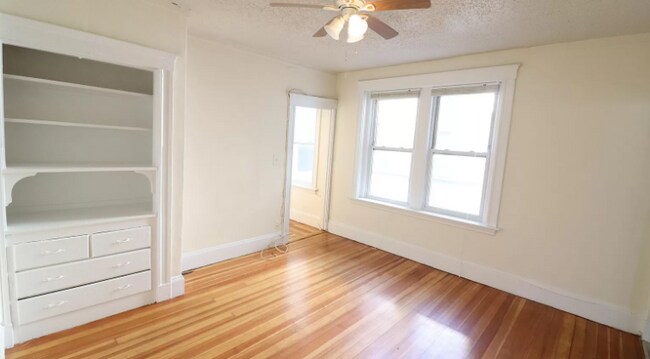 11 Barrows St, Unit 01