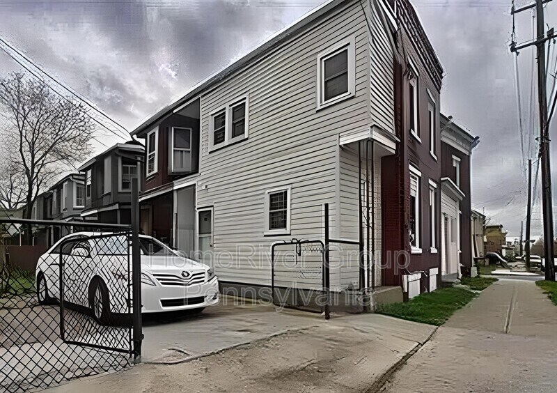 97 Disbrow St in Harrisburg, PA - Building Photo