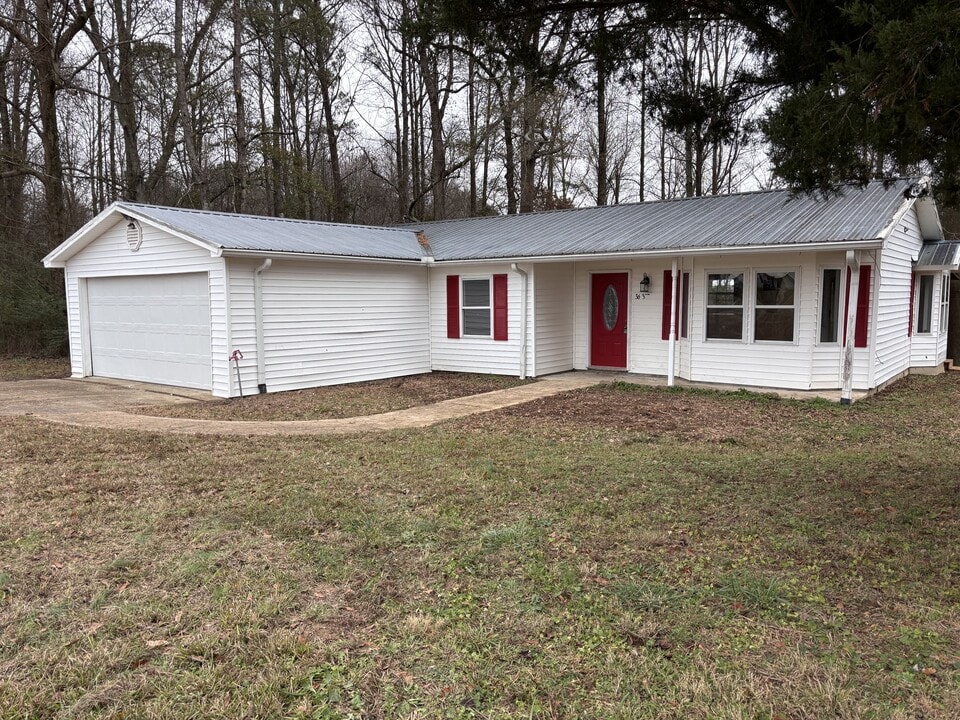 3631 Co Rd 601 in Hanceville, AL - Building Photo