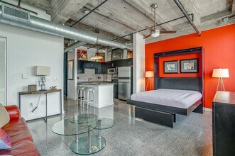 221 W Lancaster Ave in Fort Worth, TX - Building Photo - Building Photo