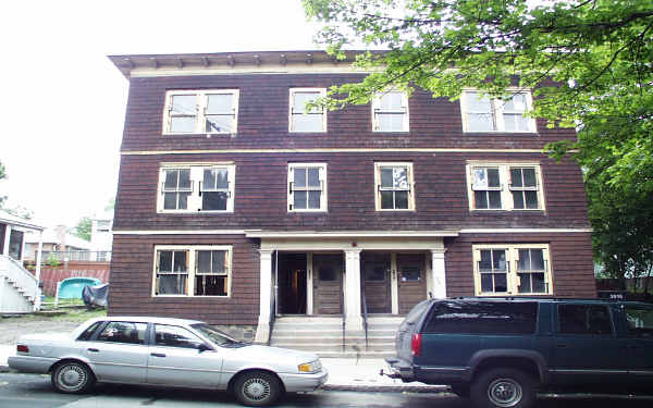 30 Tufts Ave in Everett, MA - Foto de edificio - Building Photo