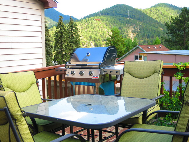 345 8th Ave, Unit 607 Centennial Drive - H in Idaho Springs, CO - Foto de edificio - Building Photo