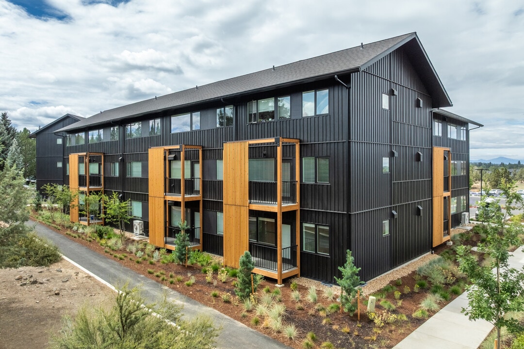 Steppe in Bend, OR - Building Photo