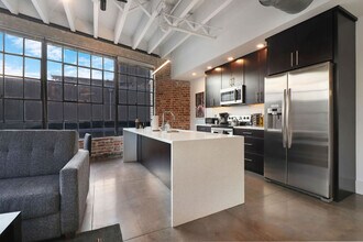 822 Howard Ave in New Orleans, LA - Building Photo - Building Photo