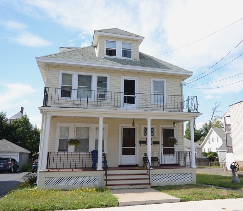 69 Read St in Winthrop, MA - Building Photo