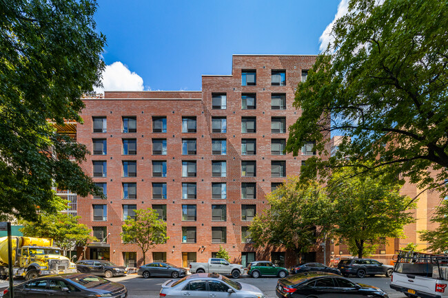 Victory Plaza in New York, NY - Building Photo - Primary Photo