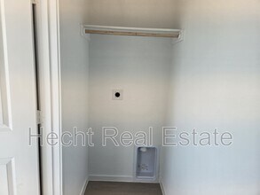 1518 Tiptop Mdw in New Braunfels, TX - Building Photo - Building Photo