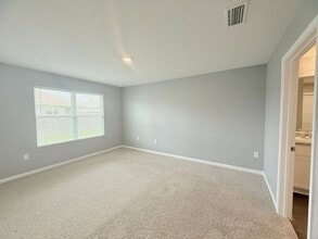 6013 Secretariat Wy in Bellview, FL - Building Photo - Building Photo