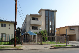 8836 Tobias Ave in Panorama City, CA - Building Photo - Building Photo