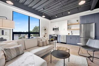 1802 W Berenice Ave in Chicago, IL - Building Photo - Building Photo